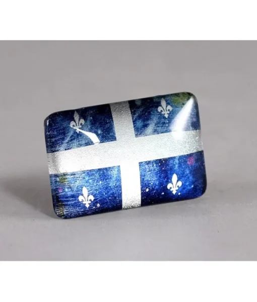 Aimant en verre, avec le drapeau du Québec.