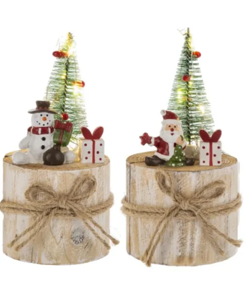 Décor de table, scène d’hiver montée sur une section d’arbre