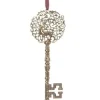Ornement, clé du père Noël, avec poignée de renne ornée, mesure 17,8 cm.