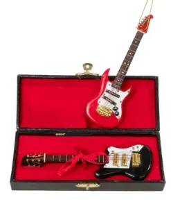 Ornement, guitare électrique noire avec étui de protection noir