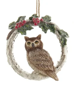 Ornement, Hibou des bois sur une couronne avec des baies
